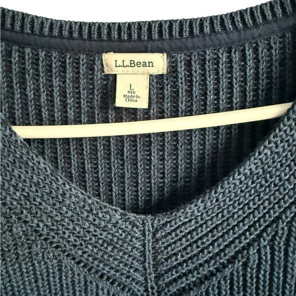 L.L. Bean Knit V Neck Navy Women’s Sweater, Size Large - Picture 2 of 5